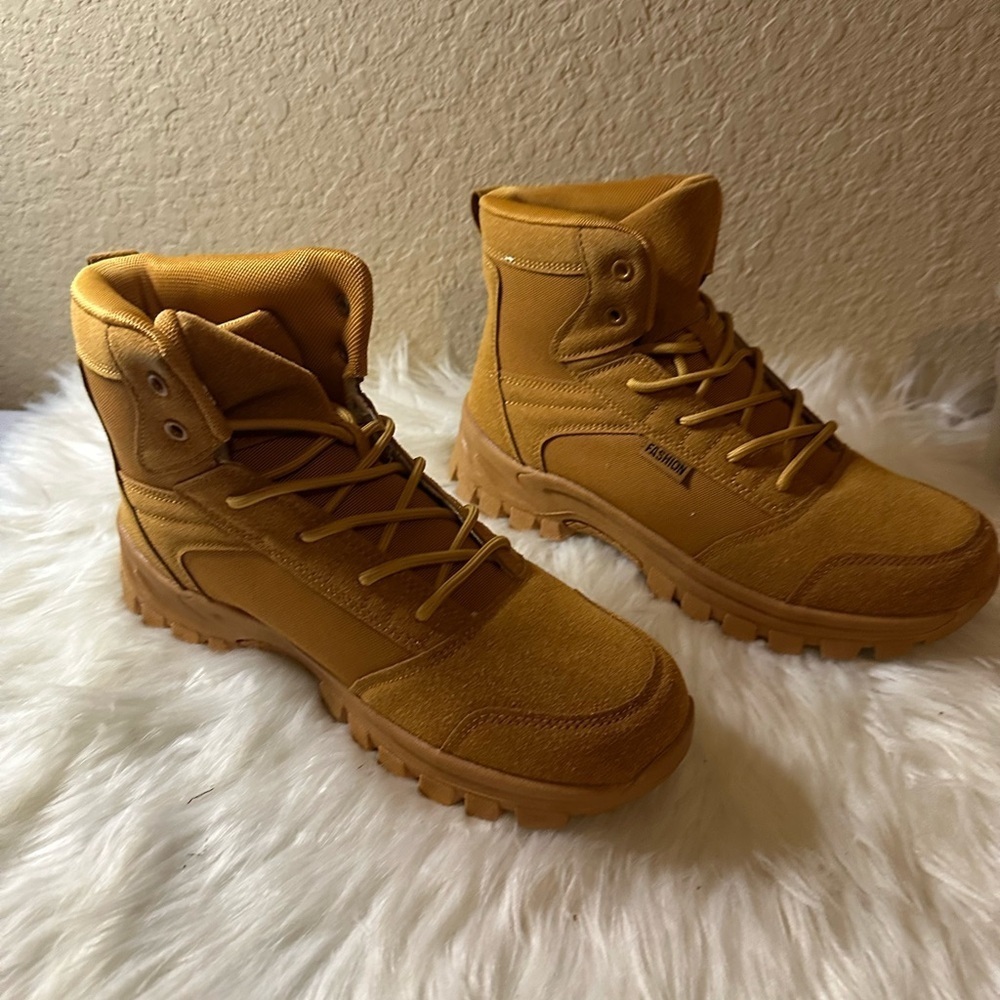 Tan High-Top Men's Boots